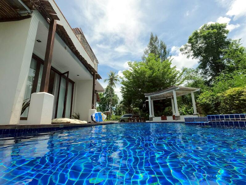 For Sale - ขายบ้านพักริมทะเล บนที่ดิน 2 ไร่ 20 ตร.ว. กุยบุรี ประจวบคีรีขันธ์, Prachuap Khiri Khan