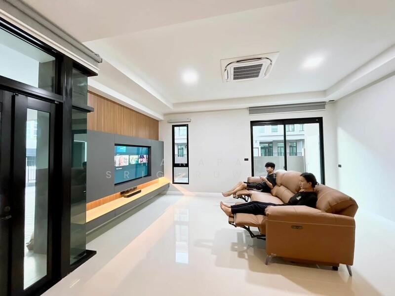 For Sale - Patio Ratchayothin, Bangkok