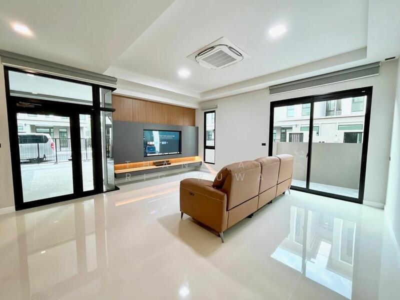 For Sale - Patio Ratchayothin, Bangkok