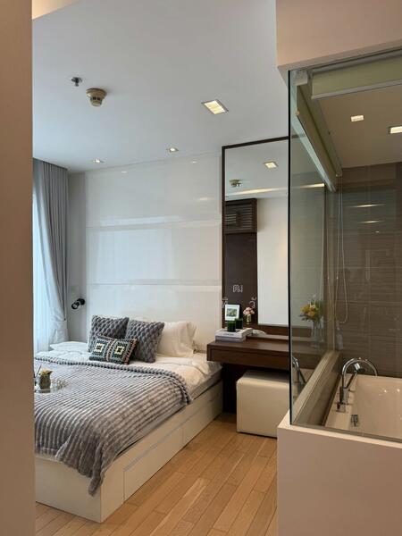 Siri At Sukhumvit, Bangkok, 902 Sukhumvit Road, Phra Kanong, Khlong Toei, Bangkok, 2 Bedrooms, 69 sqm, Condo For Sale, by โชติพัฒน์ วณิชนันทิวัฒน์, 500038801 - DDproperty.com