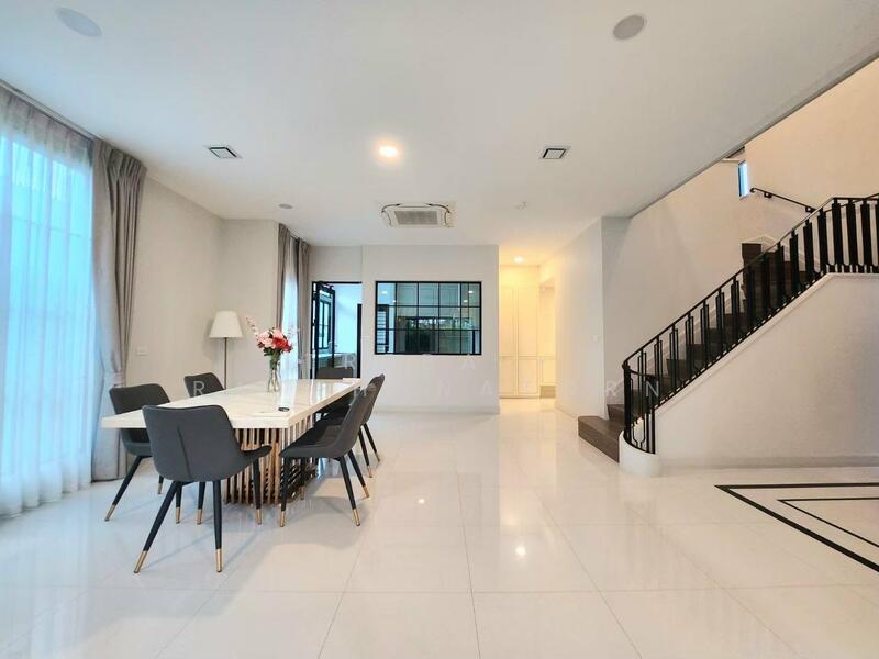 Nantawan Rama 9 - New Krungthepkreetha, bangkok, Saphan Sung, Bangkok, 4 Bedrooms, 302 sqm, Single Detached House For Rent, by TREBA - Ratthanatorn, 500038902 - DDproperty.com