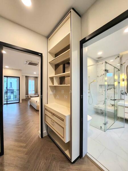 Nantawan Rama 9 - New Krungthepkreetha, bangkok, Saphan Sung, Bangkok, 4 Bedrooms, 302 sqm, Single Detached House For Rent, by TREBA - Ratthanatorn, 500038902 - DDproperty.com