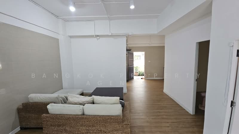 Fare Tower, Bangkok, Soi Sukhumvit 50, Phra Kanong, Khlong Toei, Bangkok, 2 Bedrooms, 80 sqm, Condo For Rent, by Bangkok property agents, 500038966 - DDproperty.com
