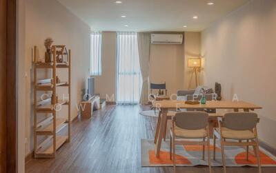 ขาย - Plume Watcharaphon-Ekkamai : พลูม วัชรพล-เอกมัย, กรุงเทพ