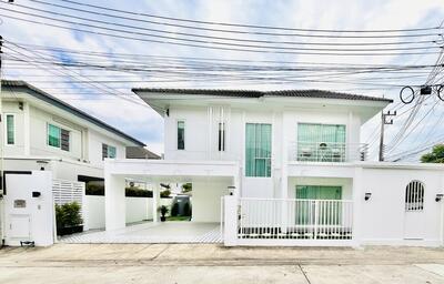 ขาย - ขายบ้านหลังมุม 2 ชั้นสไตล์โมเดิร์น ในชัยพฤกษ์, ชลบุรี