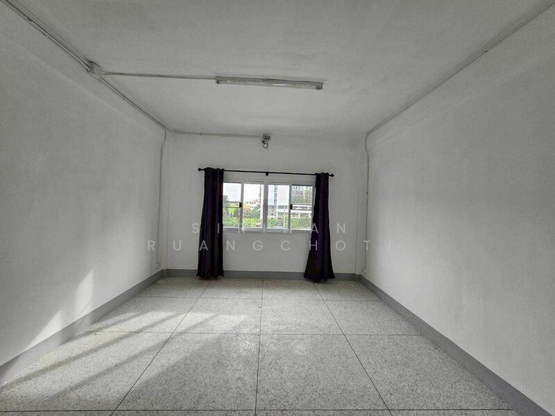 ให้เช่า - ทาวน์เฮาท์ 3-ห้องนอน, กรุงเทพ