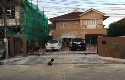 ขาย - บ้าน 4-ห้องนอน, กรุงเทพ