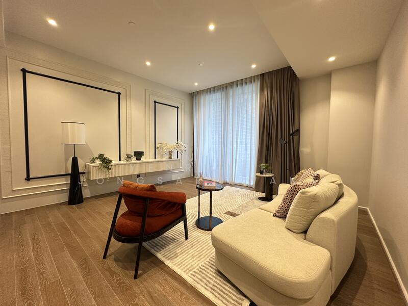 Muniq Langsuan, Bangkok, Soi Tonson, Lumphini, Pathum Wan, Bangkok, 2 Bedrooms, 86 sqm, Condo For Rent, by Yenrudee Jongsaritwang, 500039630 - DDproperty.com