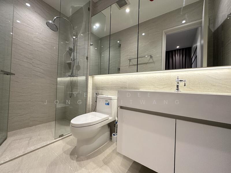 Muniq Langsuan, Bangkok, Soi Tonson, Lumphini, Pathum Wan, Bangkok, 2 Bedrooms, 86 sqm, Condo For Rent, by Yenrudee Jongsaritwang, 500039630 - DDproperty.com