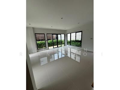 ขาย - บ้าน 4-ห้องนอน, กรุงเทพ