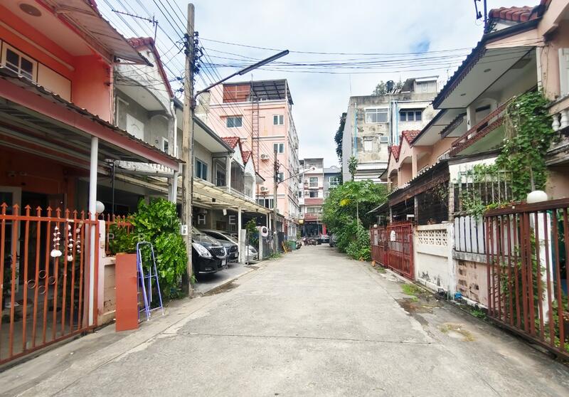 ทาวน์เฮ้าส์ดอนเมือง กรุงเทพมหานคร, Bangkok, Si Khan, Don Mueang, Bangkok, 3 Bedrooms, 100 sqm, Townhouse For Sale, by The Best Property แก้ว, 500040412 - DDproperty.com