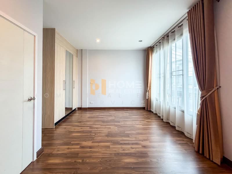 Cher Wongwaen-Sathorn, bangkok, Soi 001 Kanchanaphisek 10, Kanchanaphisek Road, Bang Khae, Bangkok, 3 Bedrooms, 140 sqm, Townhouse For Sale, by HOME Real Estate Service, 500040590 - DDproperty.com