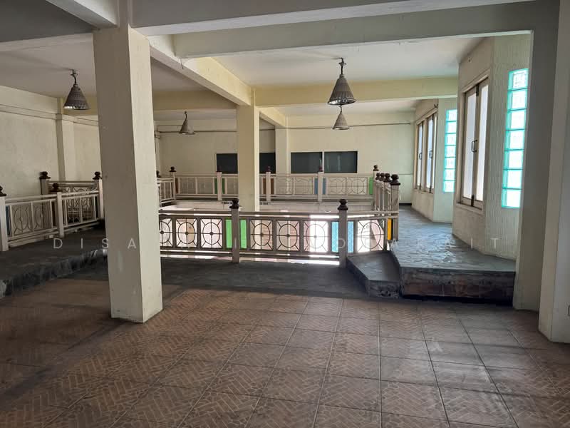 Commercial Building: 2 Units on Phutthamonthon Sai 4 Road, Nakhon Pathom, Krathum Lom, Sam Phran, Nakhon Pathom, , 192 sqm, Shophouse For Sale, by Disayarin Worakait, 500042250 - DDproperty.com