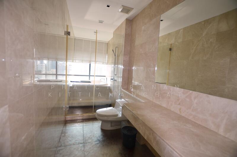 Le Raffine Sukhumvit 39, Bangkok, Soi Sukhumvit 39, Khlong Tan Nua, Watthana, Bangkok, 3 Bedrooms, 404 sqm, Condo For Rent, by Phatcharanan Kittiananchat, 500042294 - DDproperty.com