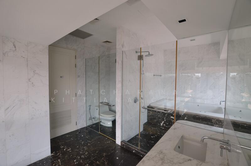 Le Raffine Sukhumvit 39, Bangkok, Soi Sukhumvit 39, Khlong Tan Nua, Watthana, Bangkok, 3 Bedrooms, 404 sqm, Condo For Rent, by Phatcharanan Kittiananchat, 500042294 - DDproperty.com