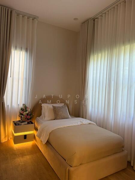 Narasiri Phahol-Watcharapol, Bangkok, Tha Rang, Bang Khen, Bangkok, 4 Bedrooms, 378 sqm, Single Detached House For Rent, by Jatuporn Amonsin, 500042358 - DDproperty.com