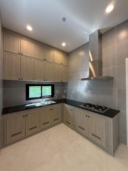 Narasiri Phahol-Watcharapol, Bangkok, Tha Rang, Bang Khen, Bangkok, 4 Bedrooms, 378 sqm, Single Detached House For Rent, by Jatuporn Amonsin, 500042358 - DDproperty.com