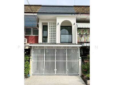 ขาย - ขายทาวน์เฮ้าส์ เสนานิคม 1 ซอย 35-ลาดปลาเค้า, กรุงเทพ