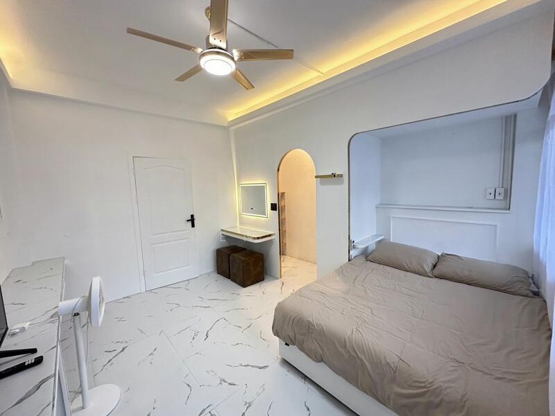 For Rent - Home office for rent, 750 meters from BTS Phra Khanong (SPSAD3664), Bangkok