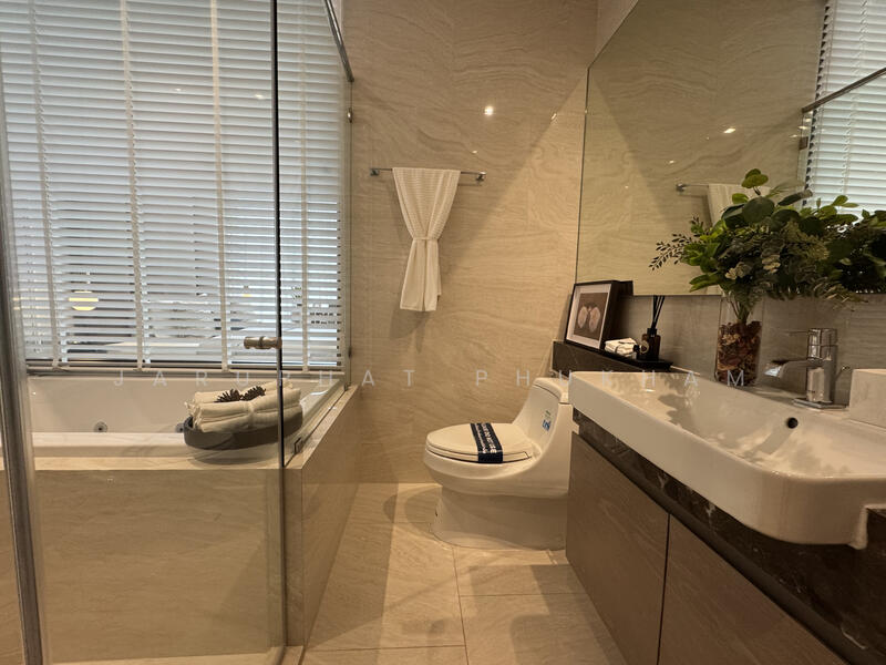 ASHTON Silom, Bangkok, 166 Silom Road, Bang Rak, Bangkok, 1 Bedroom, 49 sqm, Condo For Sale, by Jaruphat Phukham, 500042871 - DDproperty.com