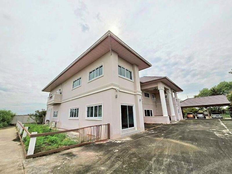 ขาย - ขายสำนักงานอยุธยา 2 ชั้น เนื้อที่ 8-0-20 ไร่ อำเภอวังน้อย ถนนพหลโยธิน, พระนครศรีอยุธยา