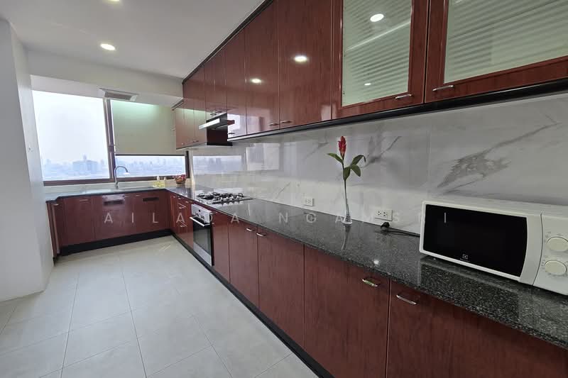 Ruamsuk Condominium, Bangkok, 12 Soi Athakravi, Khong Tan, Khlong Toei, Bangkok, 3 Bedrooms, 350 sqm, Condo For Rent, by Ailada Ngamsri, 500043420 - DDproperty.com