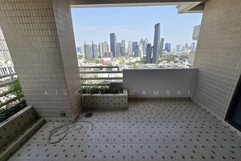 Ruamsuk Condominium, Bangkok, 12 Soi Athakravi, Khong Tan, Khlong Toei, Bangkok, 3 Bedrooms, 350 sqm, Condo For Rent, by Ailada Ngamsri, 500043420 - DDproperty.com