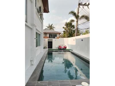 ขาย - ขายพูลวิลล่าที่สยามคันทรีคลับ, ชลบุรี