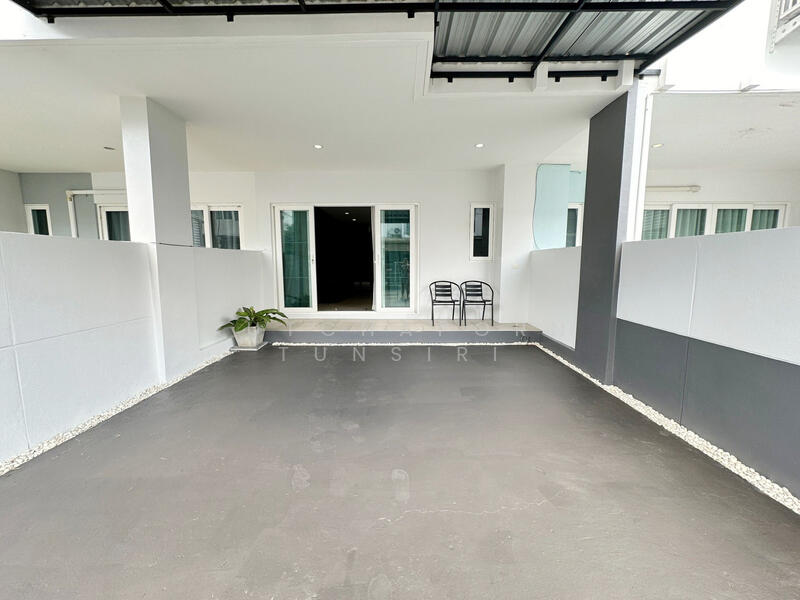 For Rent - ทาวน์เฮ้าส์ในโครงการ ให้เช่าเดือนละ 14,500 บาท ใกล้รร.สารสาสน์วิเทศล้านนา No.9H574, Chiang Mai