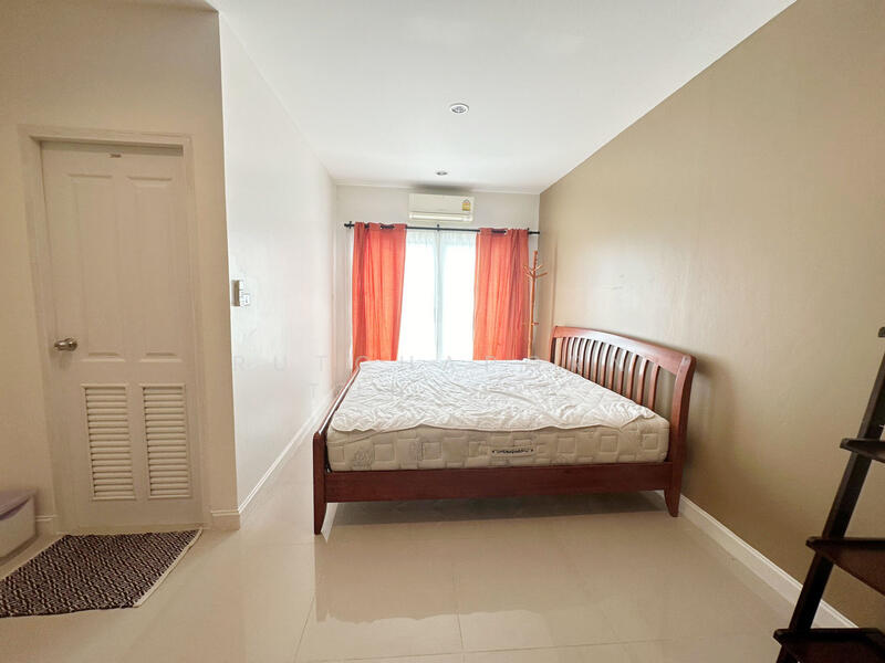 For Rent - ทาวน์เฮ้าส์ในโครงการ ให้เช่าเดือนละ 14,500 บาท ใกล้รร.สารสาสน์วิเทศล้านนา No.9H574, Chiang Mai