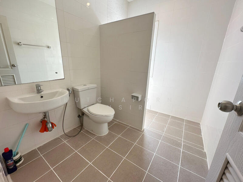 For Rent - ทาวน์เฮ้าส์ในโครงการ ให้เช่าเดือนละ 14,500 บาท ใกล้รร.สารสาสน์วิเทศล้านนา No.9H574, Chiang Mai