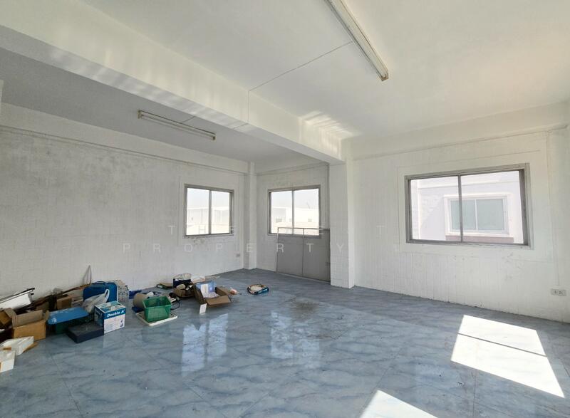 ขาย - โกดังพร้อมที่ดินลาดหลุมแก้ว ปทุมธานี, ปทุมธานี