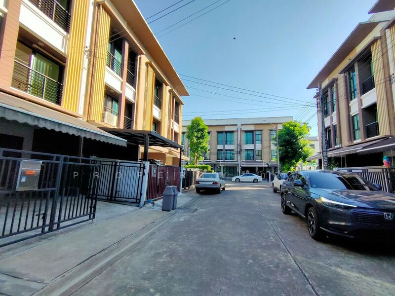 ขาย - (Baan Klang Muang Kalapapruek), กรุงเทพ