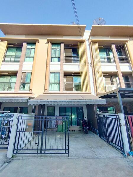 ขาย - (Baan Klang Muang Kalapapruek), กรุงเทพ