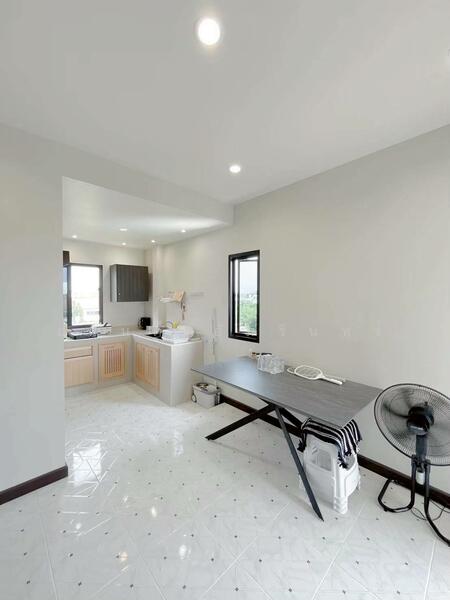 ให้เช่า - ให้เช่าบ้าน 3 ชั้น 58 ตร.ว. ซอยนักกีฬาแหลมทอง 30 แยก 2 ย่านกรุงเทพกรีฑา, กรุงเทพ