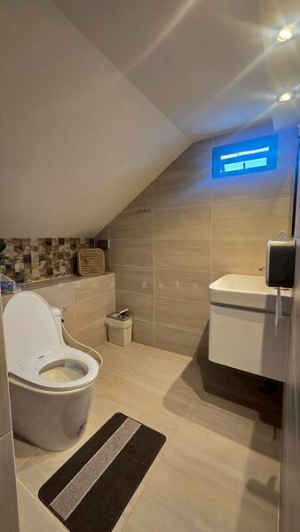 ให้เช่า - ให้เช่าบ้าน 3 ชั้น 58 ตร.ว. ซอยนักกีฬาแหลมทอง 30 แยก 2 ย่านกรุงเทพกรีฑา, กรุงเทพ