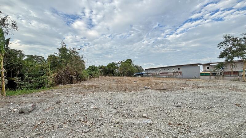 ขาย - ที่ดินพร้อมสิ่งปลูกสร้างเกาะขวาง จันทบุรี, จันทบุรี