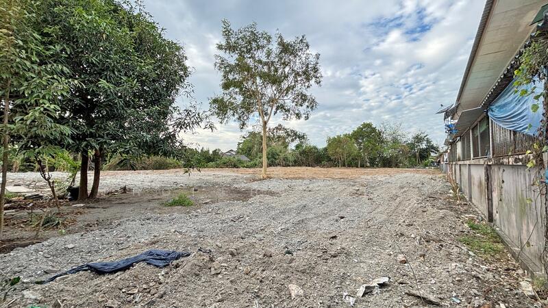 ขาย - ที่ดินพร้อมสิ่งปลูกสร้างเกาะขวาง จันทบุรี, จันทบุรี