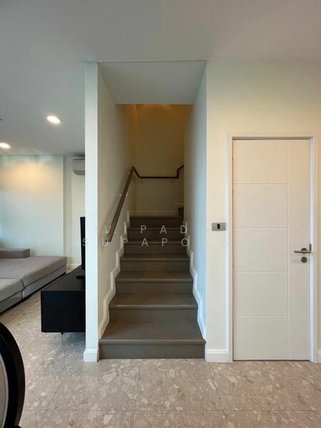 ให้เช่า - The Crest Sukhumvit 34 : เดอะ เครสท์ สุขุมวิท 34, กรุงเทพ