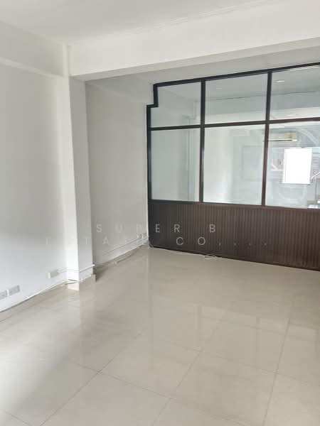 ตึกเเถวเพรชบุรี, Bangkok, เพรชบุรี, Bang Kapi, Huai Khwang, Bangkok, , 150 sqm, Shophouse For Sale, by Super B Estate Co., Ltd, 500045903 - DDproperty.com