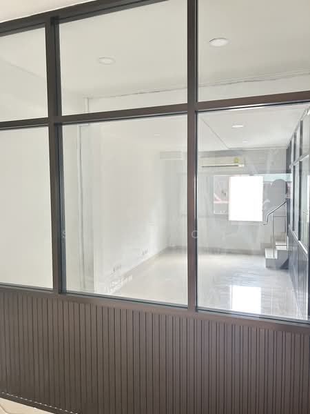 ตึกเเถวเพรชบุรี, Bangkok, เพรชบุรี, Bang Kapi, Huai Khwang, Bangkok, , 150 sqm, Shophouse For Sale, by Super B Estate Co., Ltd, 500045903 - DDproperty.com