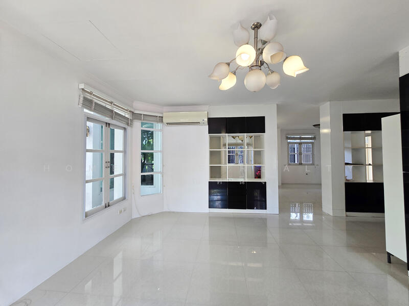 บ้านเดี่ยวหมู่บ้านโกลเด้นล้านนา ซอยรามคำแหง92 (รีโนเวทใหม่), Bangkok, Saphan Sung, Saphan Sung, Bangkok, 5 Bedrooms, 286 sqm, Single Detached House For Sale, by HOMEPLUS REALTY - คุณหนึ่ง, 500046247 - DDproperty.com