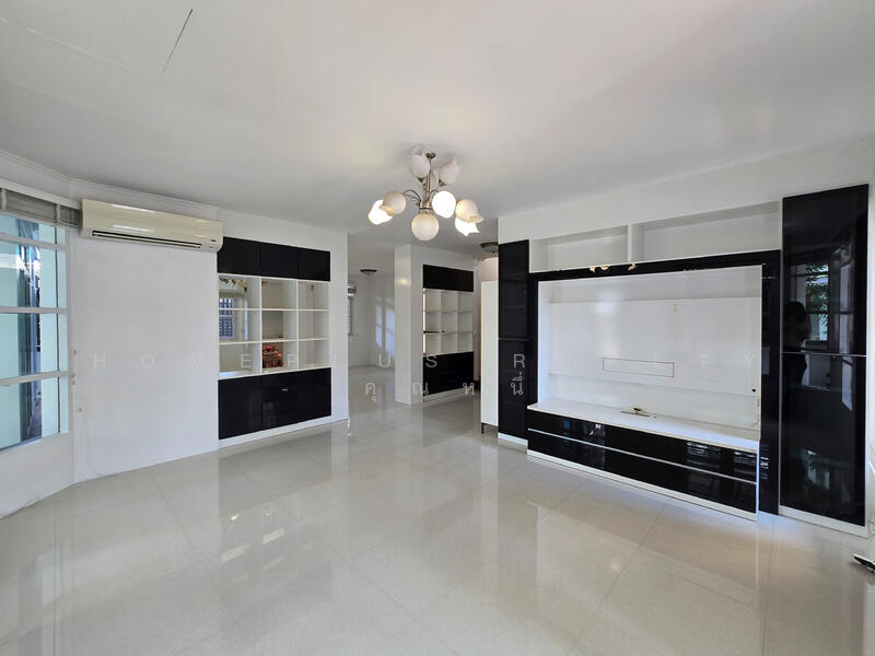 บ้านเดี่ยวหมู่บ้านโกลเด้นล้านนา ซอยรามคำแหง92 (รีโนเวทใหม่), Bangkok, Saphan Sung, Saphan Sung, Bangkok, 5 Bedrooms, 286 sqm, Single Detached House For Sale, by HOMEPLUS REALTY - คุณหนึ่ง, 500046247 - DDproperty.com