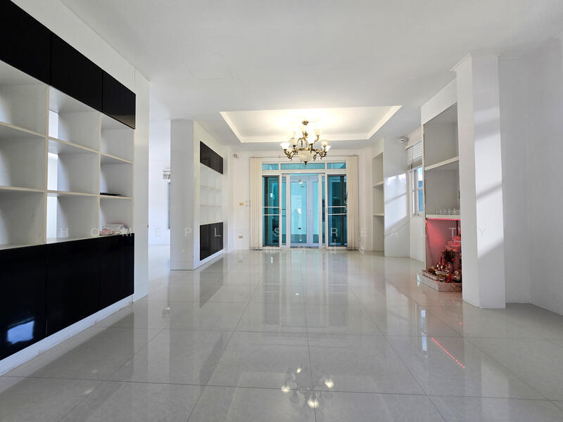 บ้านเดี่ยวหมู่บ้านโกลเด้นล้านนา ซอยรามคำแหง92 (รีโนเวทใหม่), Bangkok, Saphan Sung, Saphan Sung, Bangkok, 5 Bedrooms, 286 sqm, Single Detached House For Sale, by HOMEPLUS REALTY - คุณหนึ่ง, 500046247 - DDproperty.com