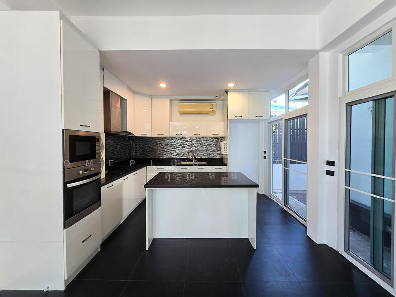 บ้านเดี่ยวหมู่บ้านโกลเด้นล้านนา ซอยรามคำแหง92 (รีโนเวทใหม่), Bangkok, Saphan Sung, Saphan Sung, Bangkok, 5 Bedrooms, 286 sqm, Single Detached House For Sale, by HOMEPLUS REALTY - คุณหนึ่ง, 500046247 - DDproperty.com