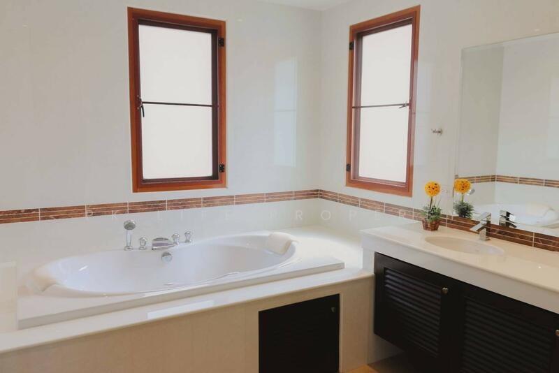 2R0983 Pool villa for rent 4 bedroom 4 bathroom 180,000/month at cherngtalay have fully furnished, ภูเก็ต, เชิงทะเล, ถลาง, ภูเก็ต, 350 ตร.ม., วิลล่า ให้เช่า, โดย PK LIFE Property, 500046639 - DDproperty.com