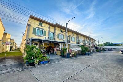 ขาย - Golden Town Onnut-Pattanakarn : ทาวน์โฮม โกลเด้น ทาวน์ อ่อนนุช-พัฒนาการ, กรุงเทพ