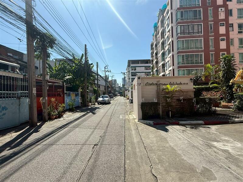 For Sale - ทาวน์เฮ้าส์ 2 ชั้น 28 ตร.ว. ทาวน์เฮ้าส์ ซอยรัชดาภิเษก13, Bangkok