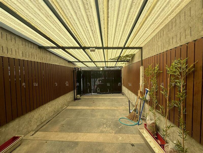 For Sale - ทาวน์เฮ้าส์ 2 ชั้น 28 ตร.ว. ทาวน์เฮ้าส์ ซอยรัชดาภิเษก13, Bangkok