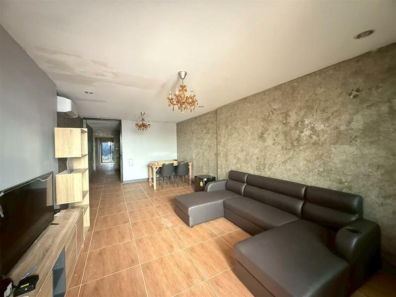 For Sale - ทาวน์เฮ้าส์ 2 ชั้น 28 ตร.ว. ทาวน์เฮ้าส์ ซอยรัชดาภิเษก13, Bangkok